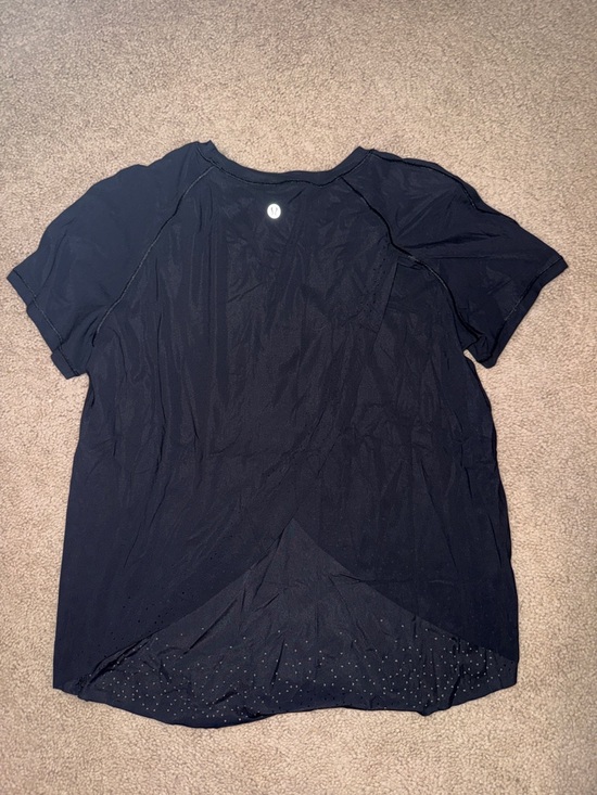 lululemon athletica Black Short-Sleeve Crewneck Top - Picture 2 of 2